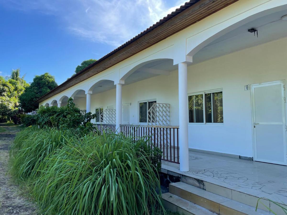 Hotel La Grillade Moroni Buitenkant foto